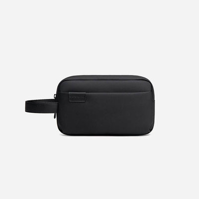 Pochette noire compacte et pratique au design moderne