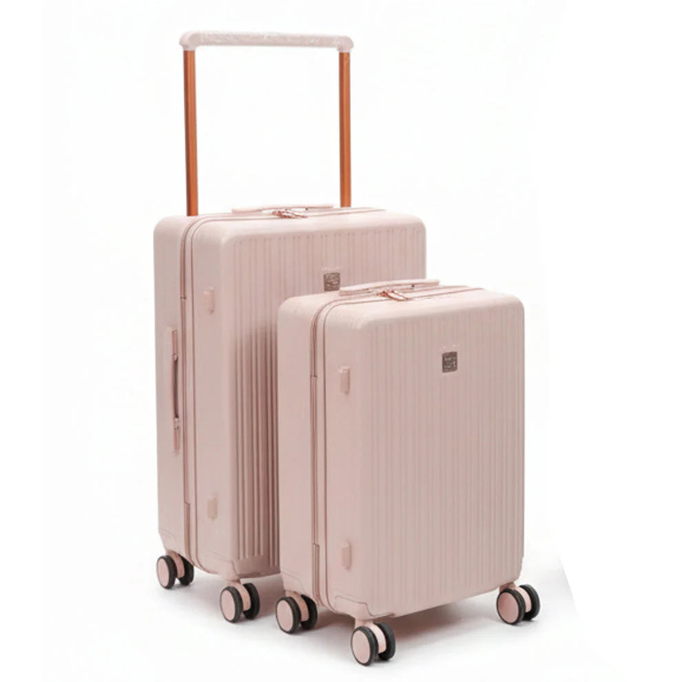 Valises de voyage haut de gamme à roulettes multidirectionnelles.